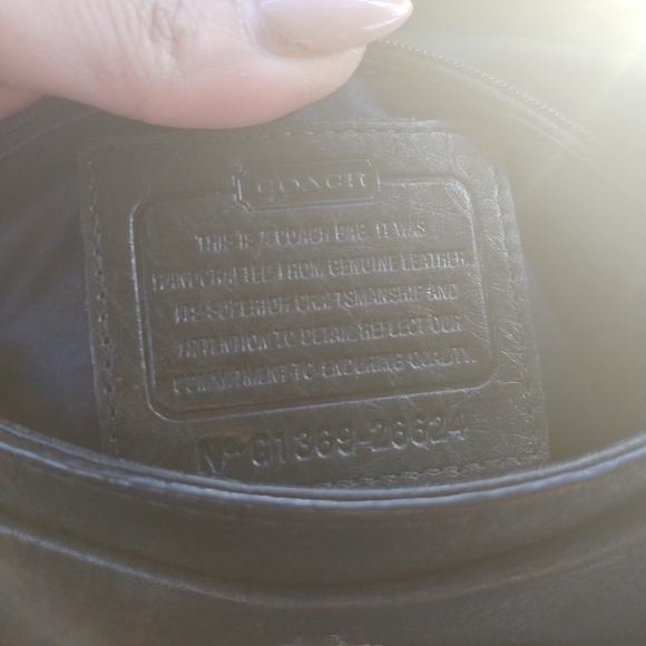 Black coach crossbody - Picture 4 of 4
